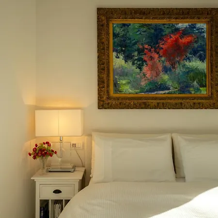Zinnia Lakeview 公寓 *