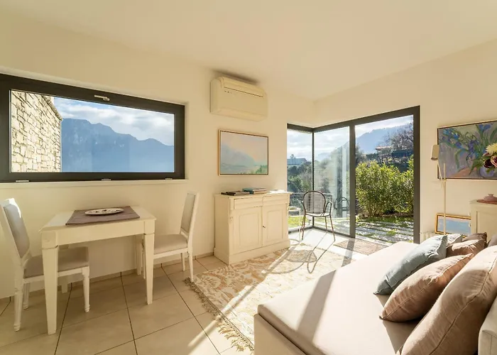 Zinnia Lakeview * 벨라지오