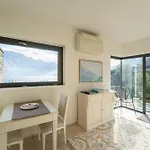 Zinnia Lakeview Appartement *